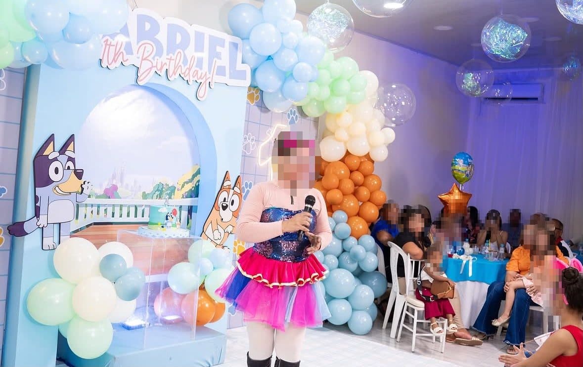 Celebración infantil con decoración colorida